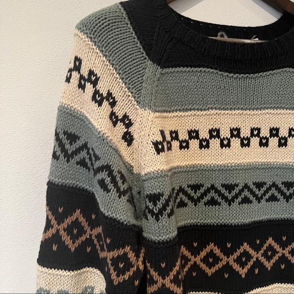 Neutral Chunky Knit Patterned Striped Holiday Sweater - Picture 2 of 5